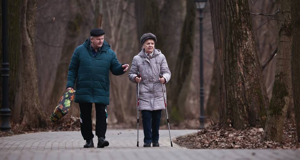 Как пересчитать пенсию работающему пенсионеру без увольнения